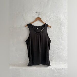 Violet & Claire scoop neck blouse tank